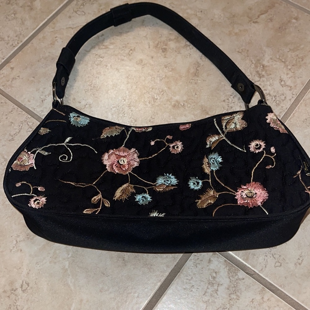 Donna Sharp Flowered Handbag - Picture 3 of 7